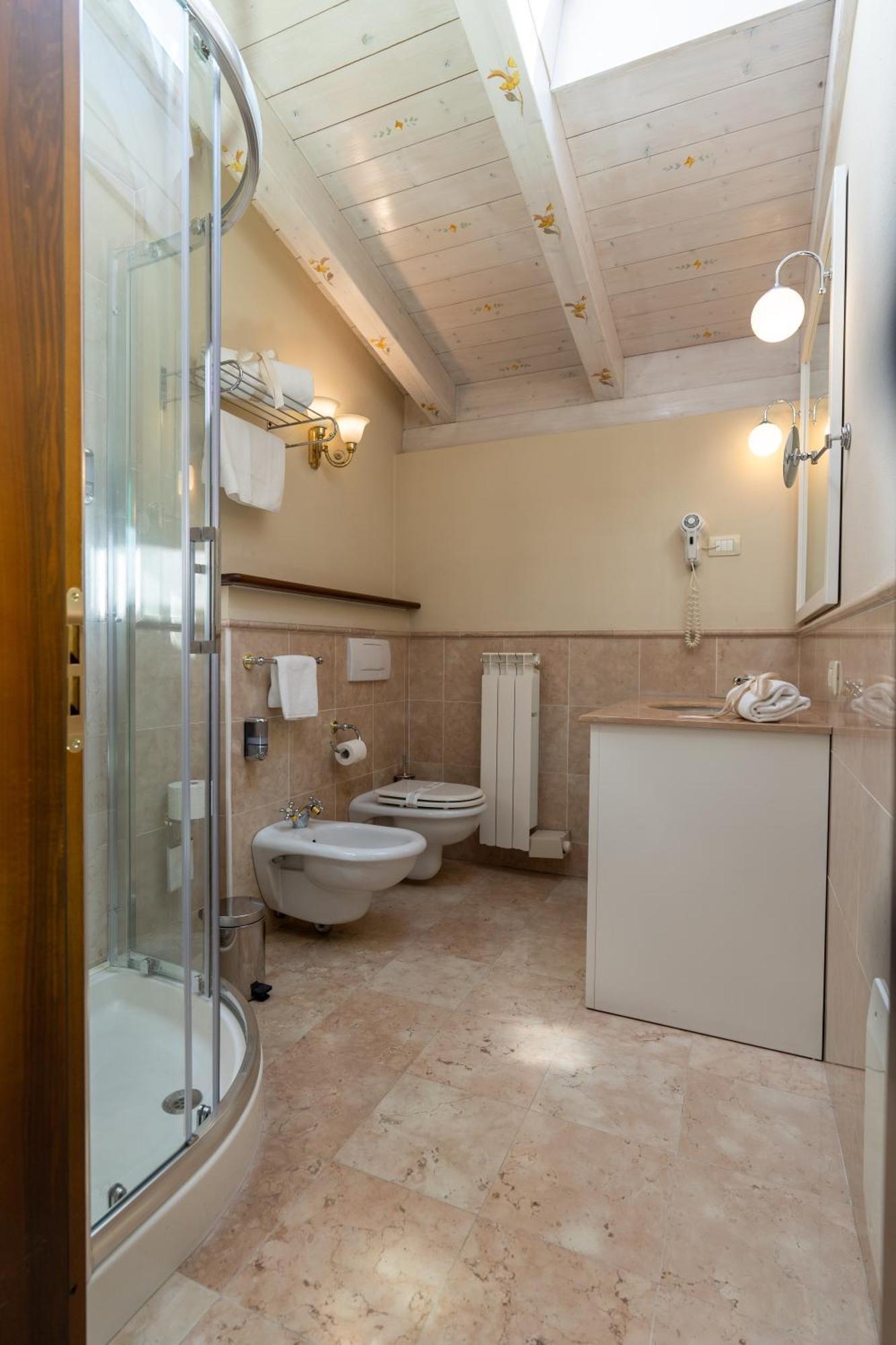 Le Muse Hotel San Bonifacio Kültér fotó